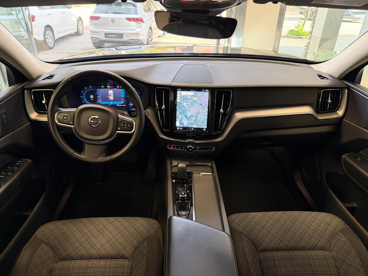 Volvo XC 60 XC60 B4 (d) automatico Essential