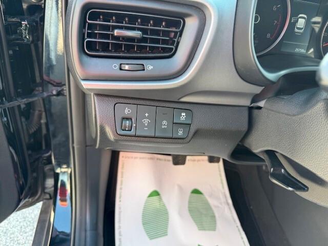 Kia Stonic 1.0 T-GDi 100 CV MHEV MT Urban