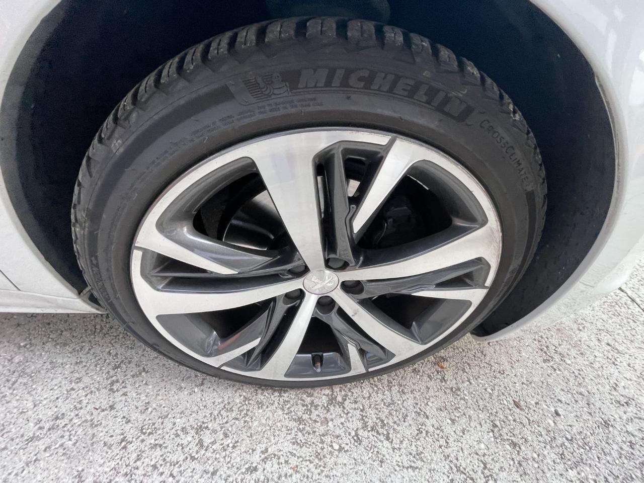 PEUGEOT RCZ 2.0 HDi cinghia e pneumatici nuovi