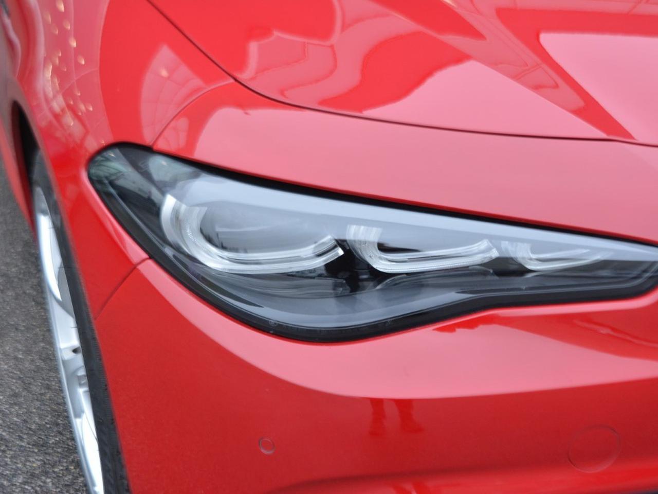 Alfa Romeo Giulia 2.0 turbo 280cv competizione q4 at8