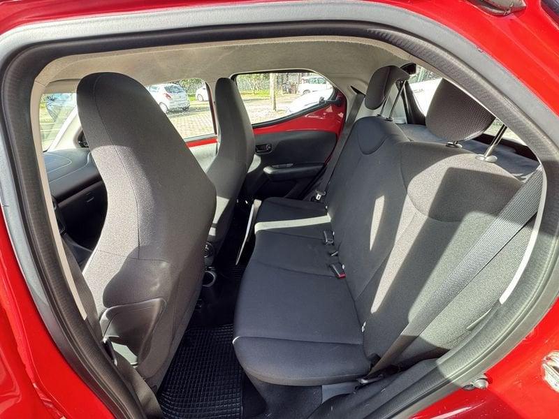 Toyota Aygo Aygo Connect 1.0 VVT-i 72CV 5 porte x-business light