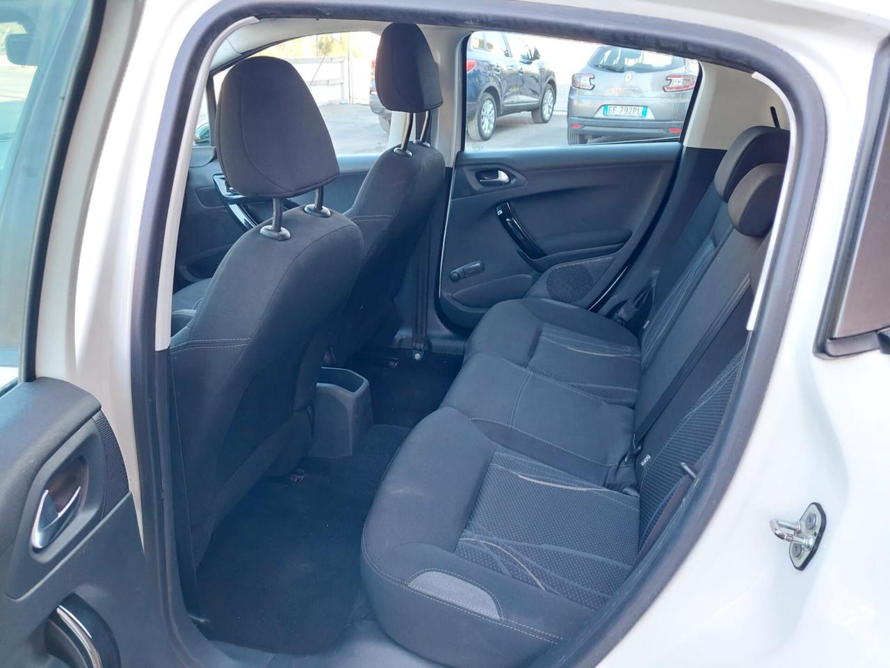 Peugeot 208 1.4 HDi 68 CV 5 porte Active