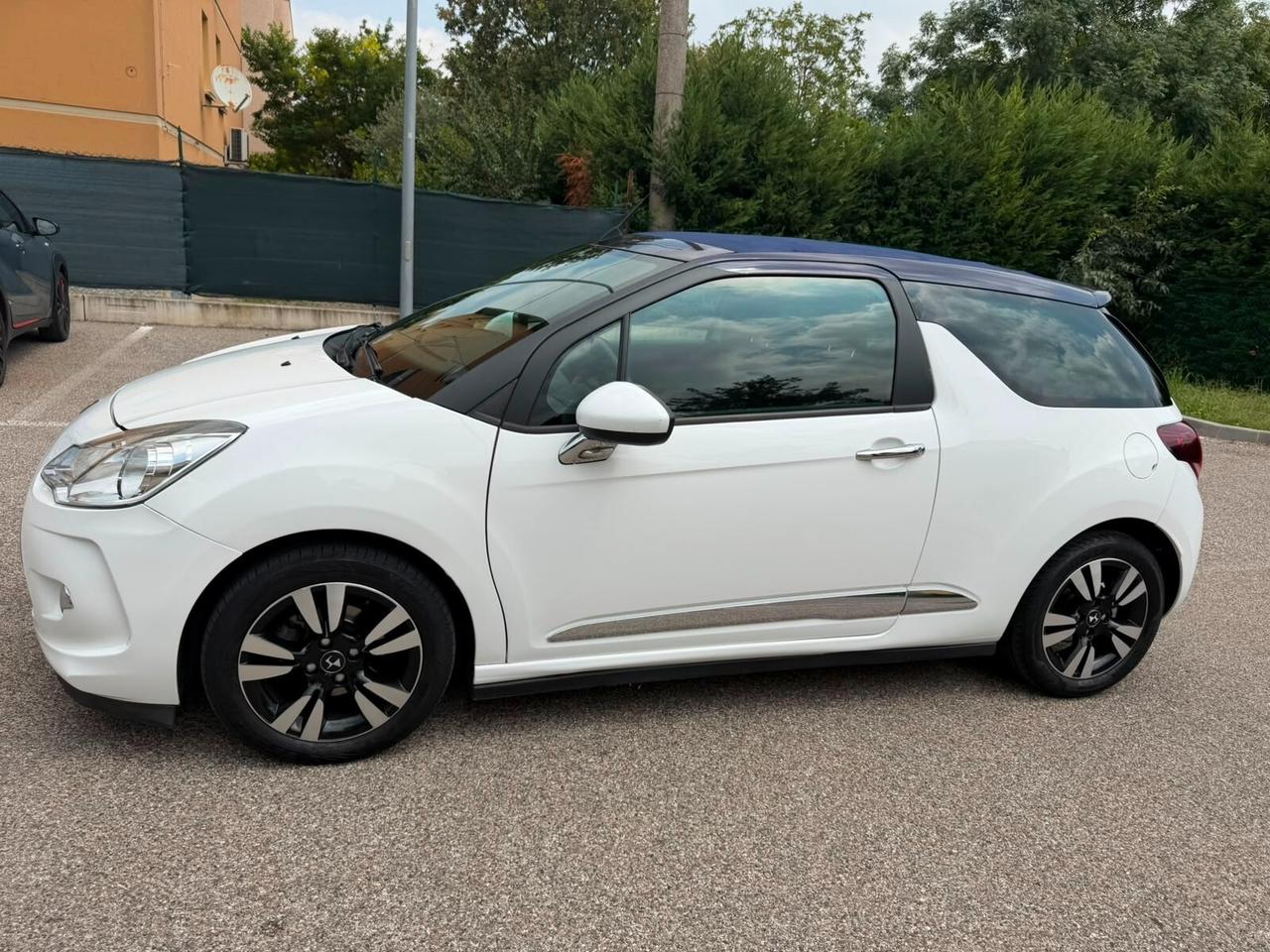 Citroen DS3 Cabrio 1.6 - AUT. - NEOP. - 12 MESI DI GARANZIA -