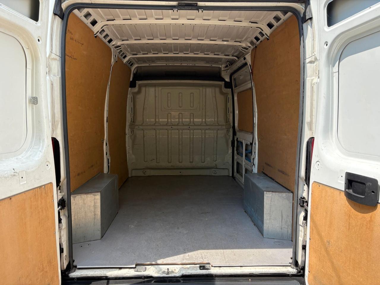 Peugeot Boxer 335 2.2BHDi 140 S&S PmTm E6D 10-2019