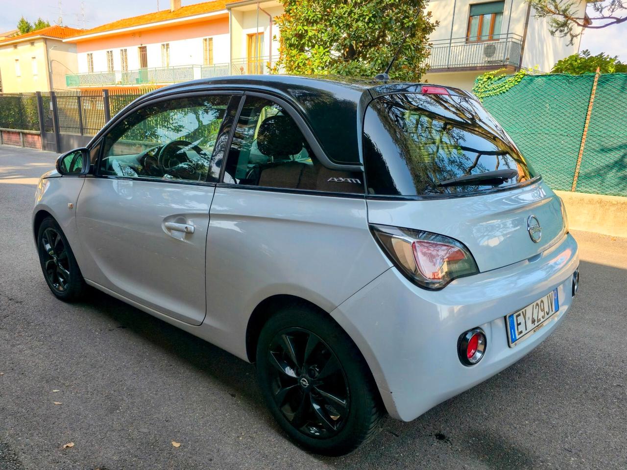 Opel Adam