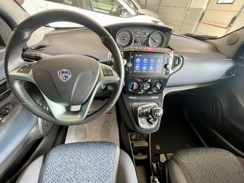 Lancia Ypsilon 1.0 firefly hybrid Gold s&s 70cv 5p.ti - AZIENDALE