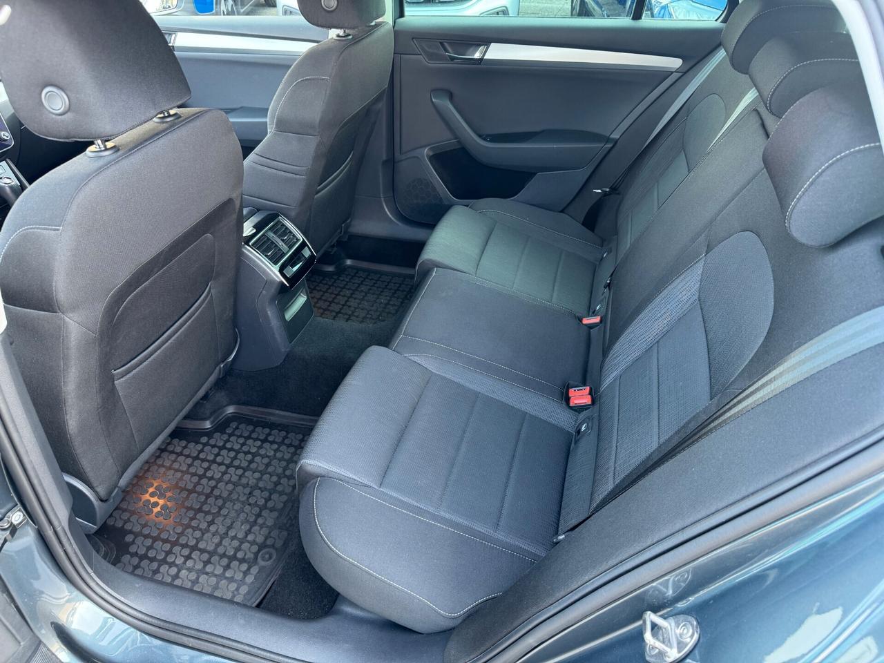 Skoda Superb 2.0 tdi Style 150cv SW - Cruise adattivo