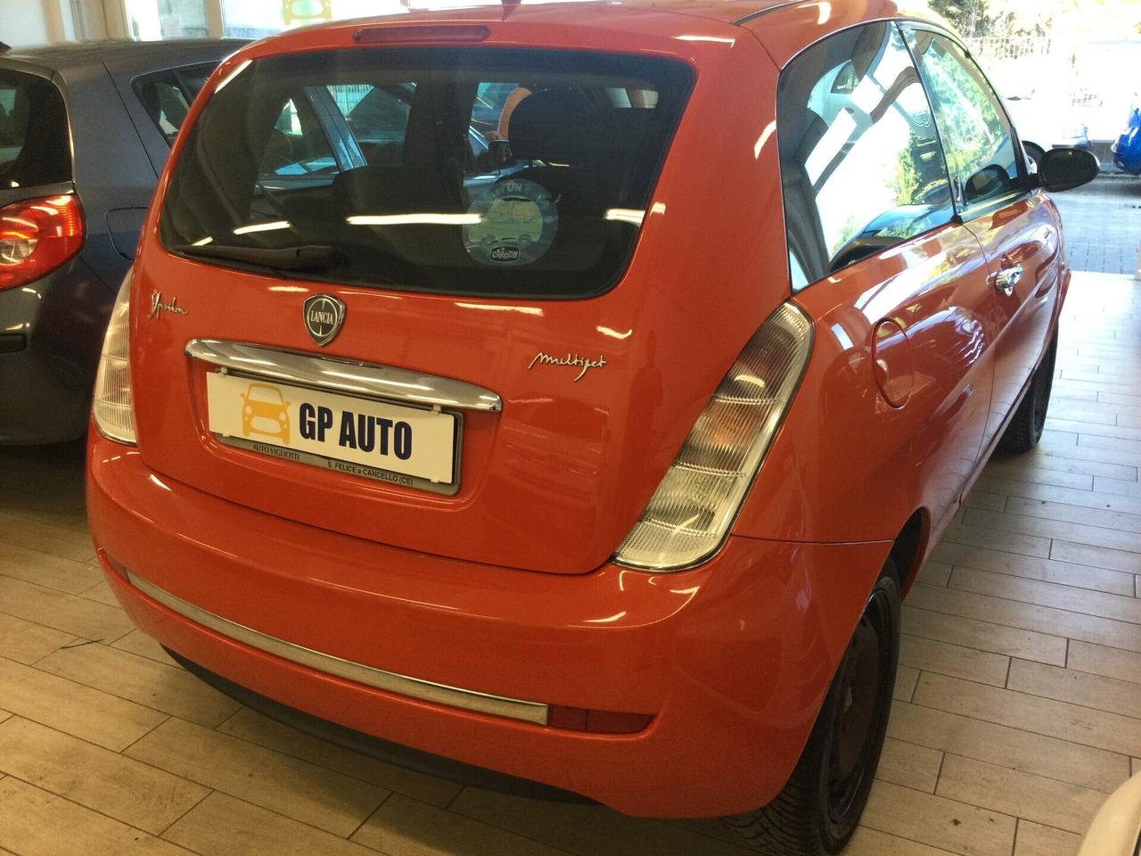 Lancia Ypsilon 1.3 MJT 75 CV Argento