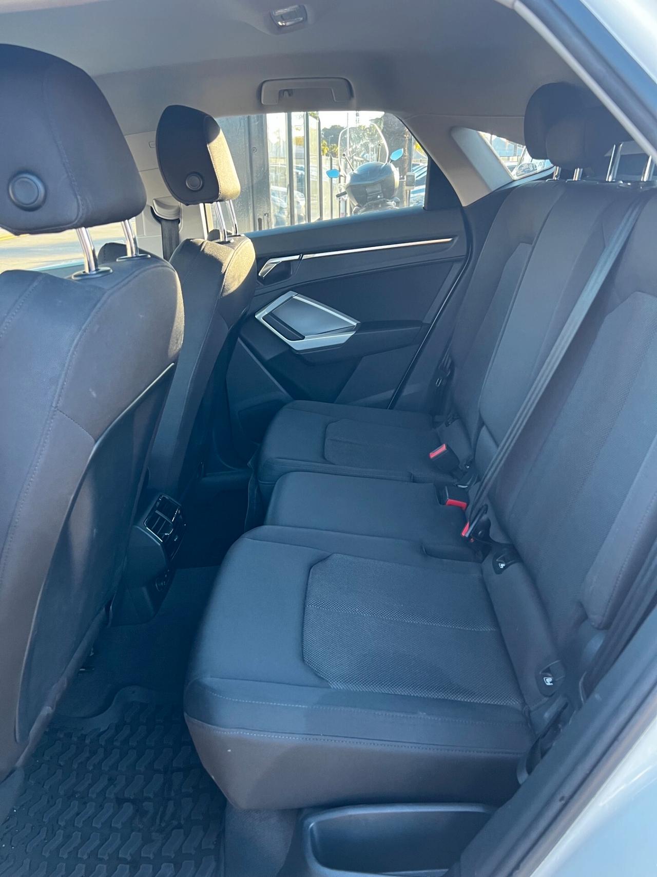 Audi Q3 35 TDI S tronic line edition