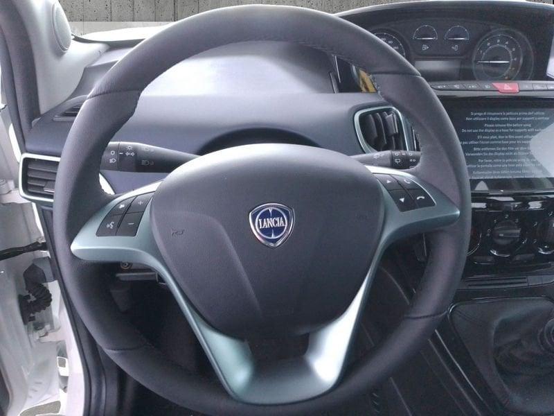 Lancia Ypsilon 1.0 firefly hybrid Gold s&s 70cv