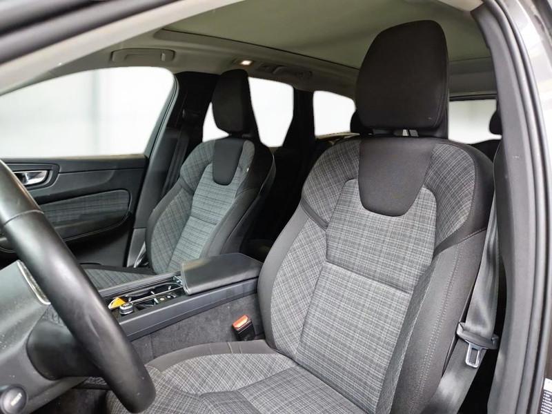 VOLVO XC60 T6 PLUG-IN AWD AUTO CORE SUV
