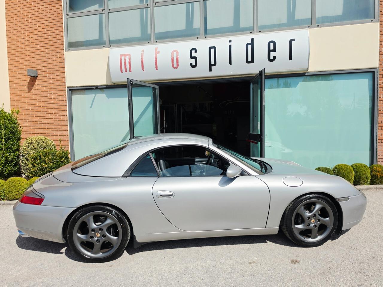 Porsche 911 Carrera cat Cabriolet ASI con CRS Book Service