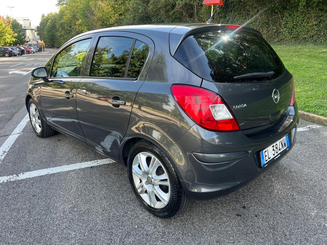 Opel Corsa 1.2 5 porte Sport