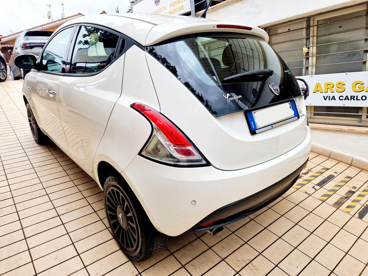 Lancia Ypsilon 1.2 69 CV 5 porte GPL Ecochic Gold