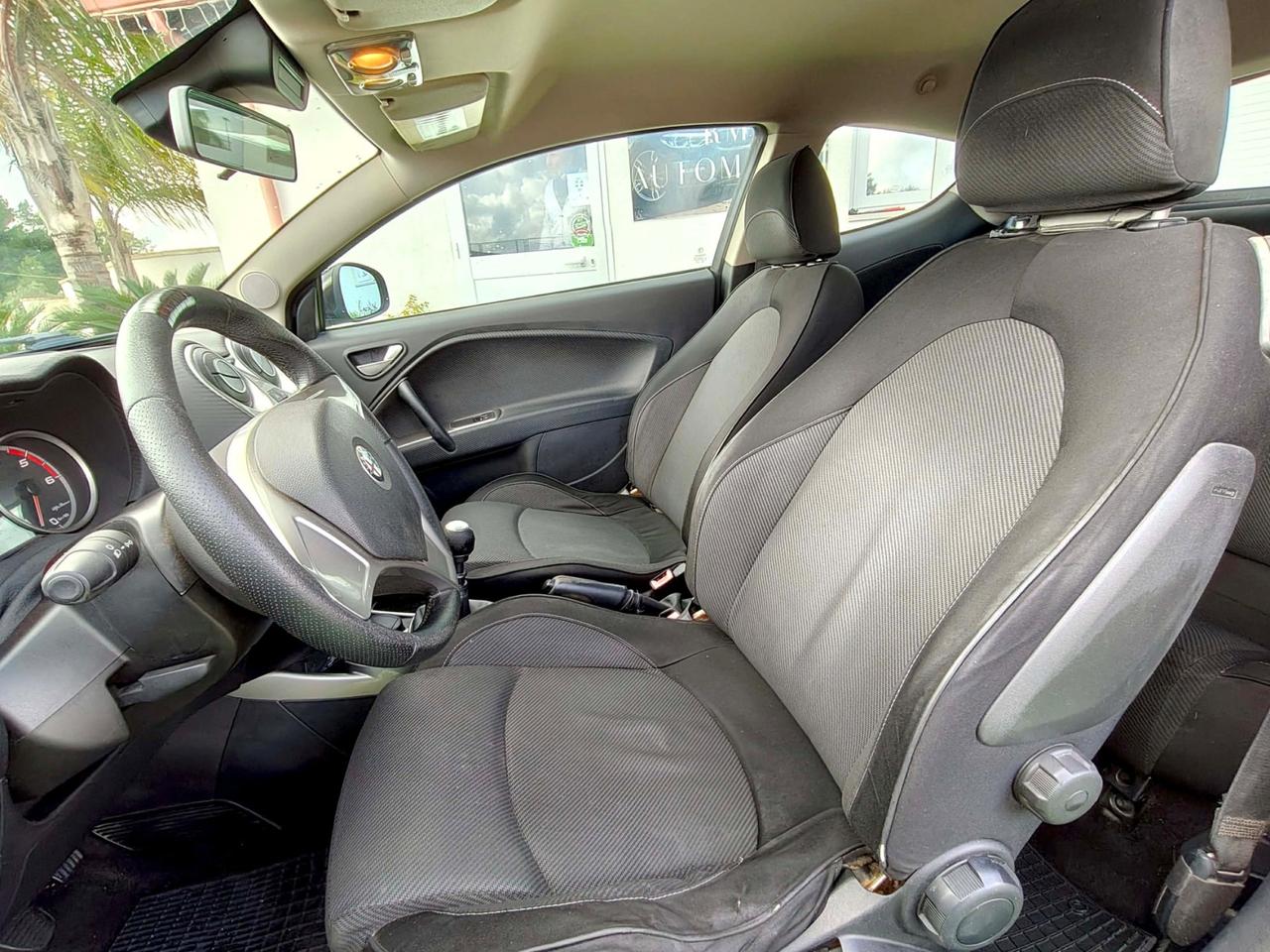 Alfa Romeo MiTo 1.6 JTDm 16V Distinctive Sport Pack - 2009