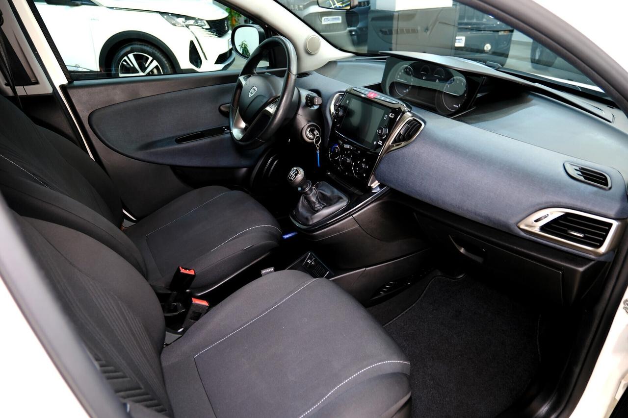 Lancia Ypsilon 1.0 HYBRID 70cv GOLD - 5° POSTO