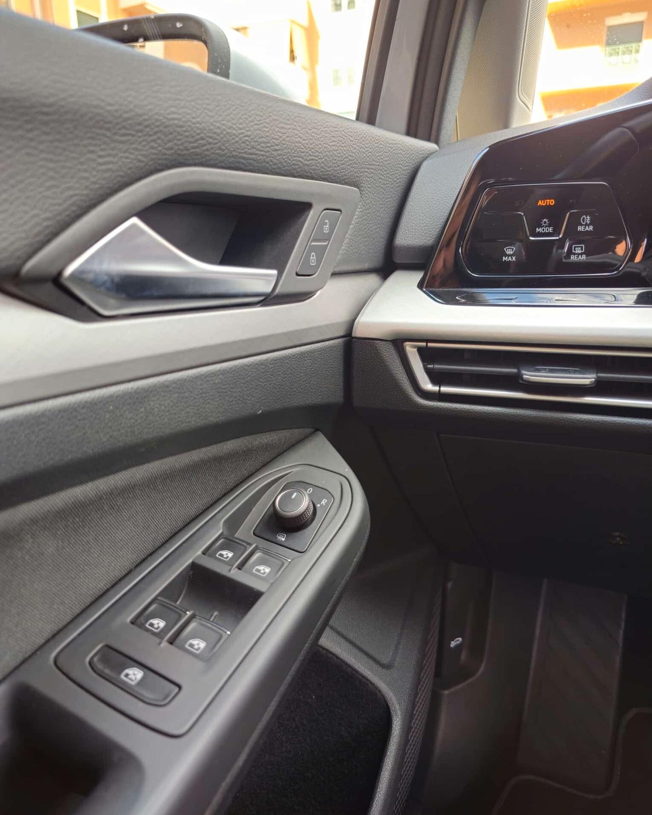 Volkswagen Golf 2.0 TDI 115 CV SCR Life