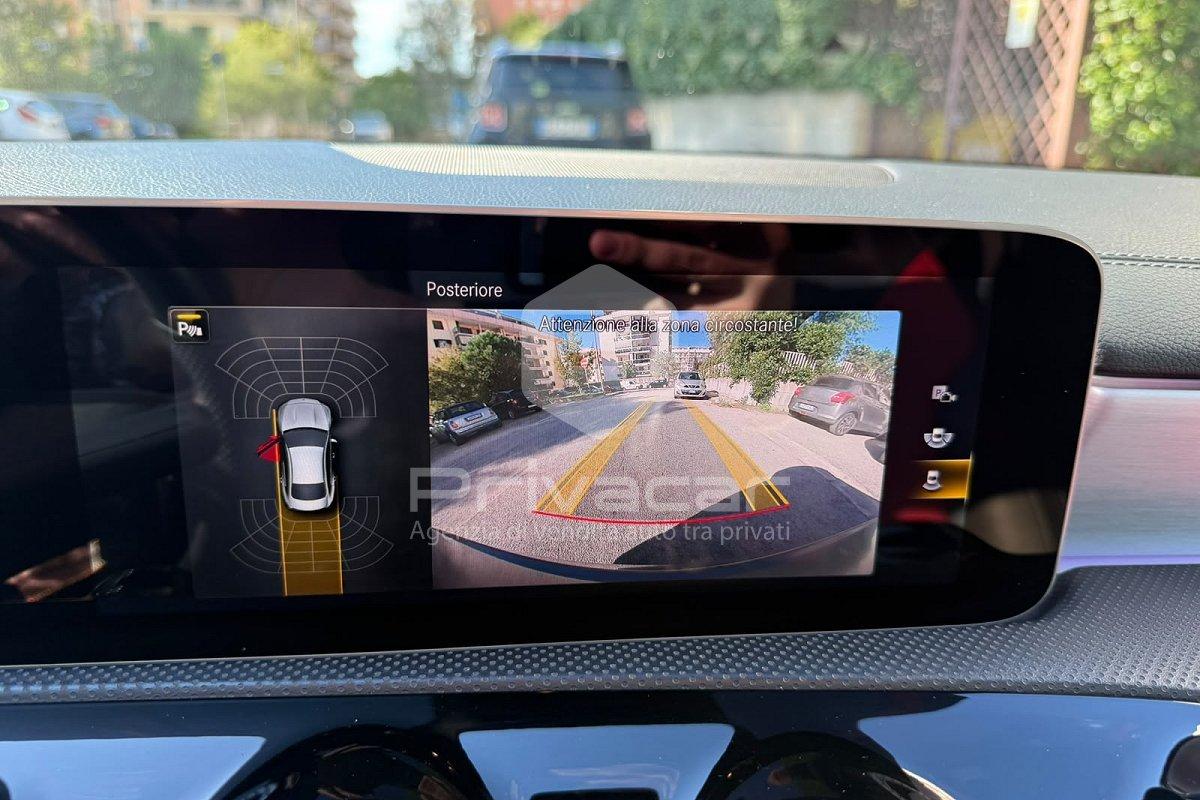 MERCEDES CLA 180 d Automatic Premium