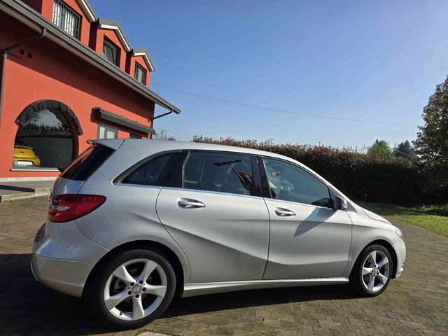 MERCEDES-BENZ B 200 Premium