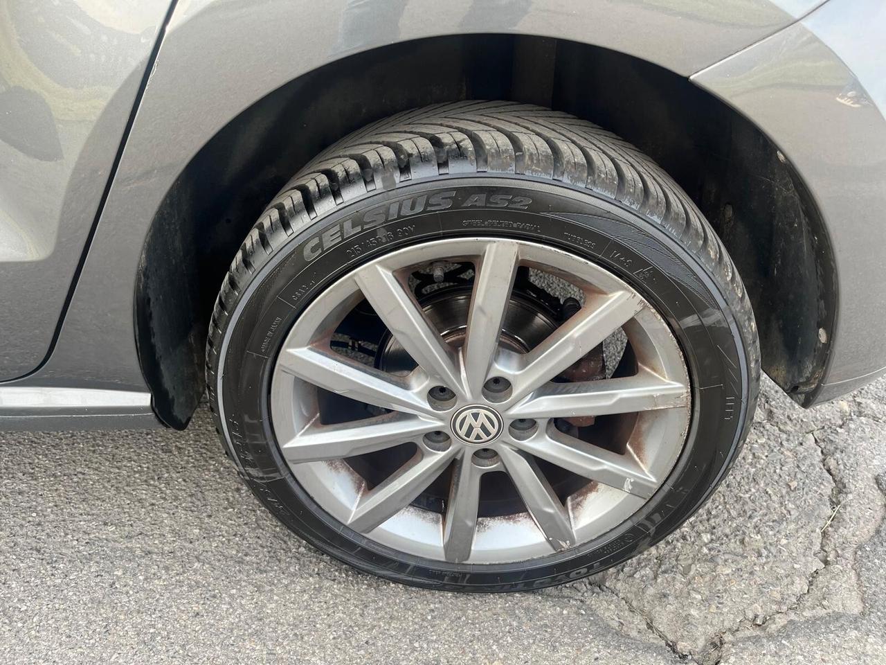 Volkswagen Polo 1.4 TDI 90 CV DSG **NEOP**