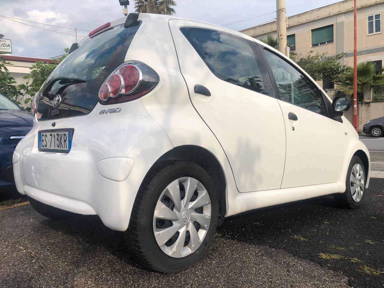 Toyota Aygo 1.0 12V VVT-i 5 porte Active Connect