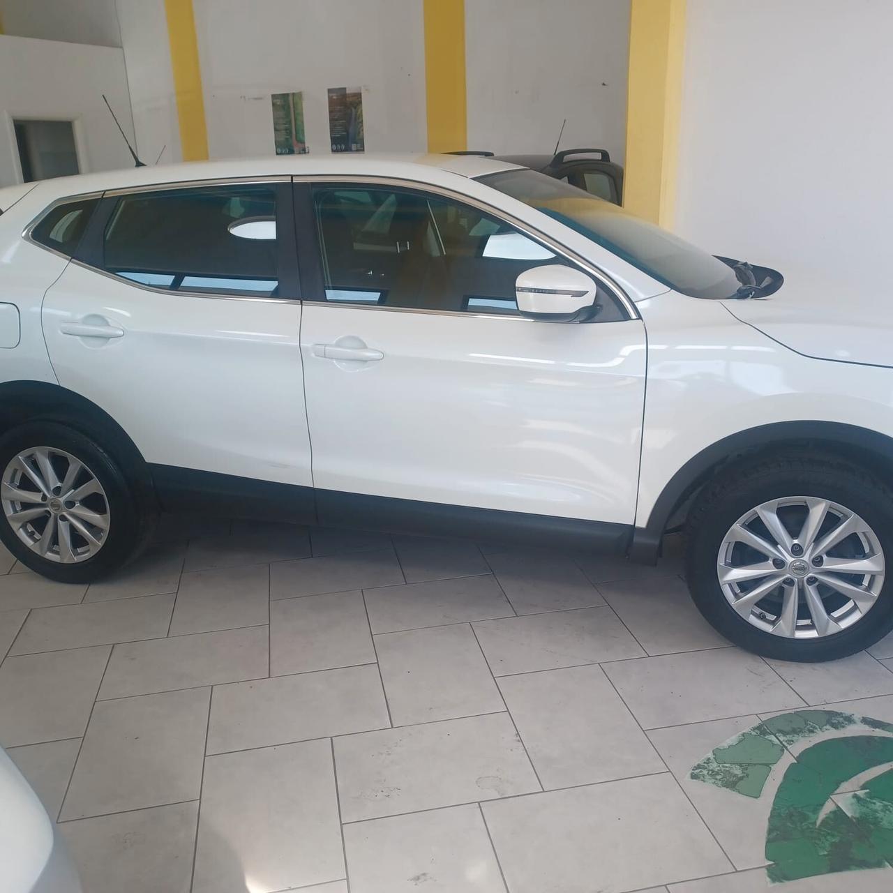 PERFETTA NISSAN QASHQAI 1.2 GARANZIA INCLUSA