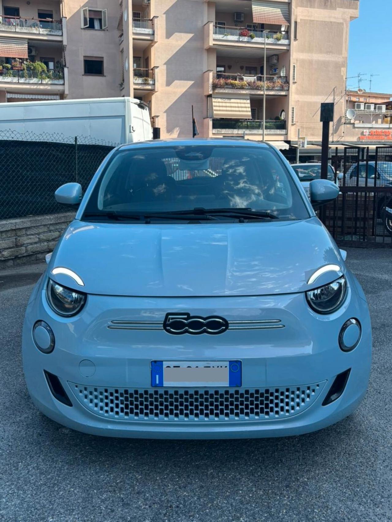 Fiat 500e Berlina 42 kWh Icon- UNIPRO.
