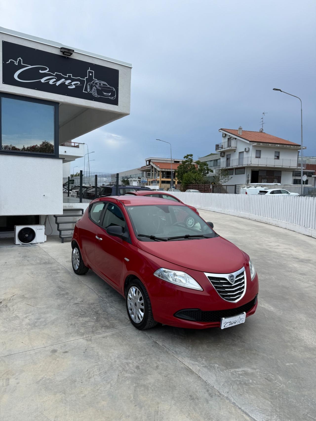 Lancia Ypsilon 1.2 69 CV 5 porte GPL Ecochic Gold