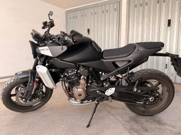 Husqvarna Svartpilen 801 *PARI AL NUOVO*