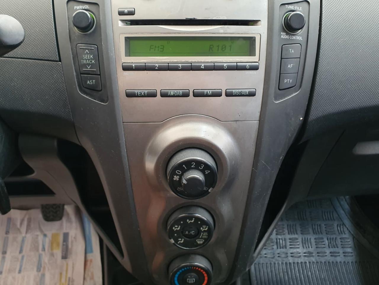 Toyota Yaris 1.0 Luxury pack 69cv 2010