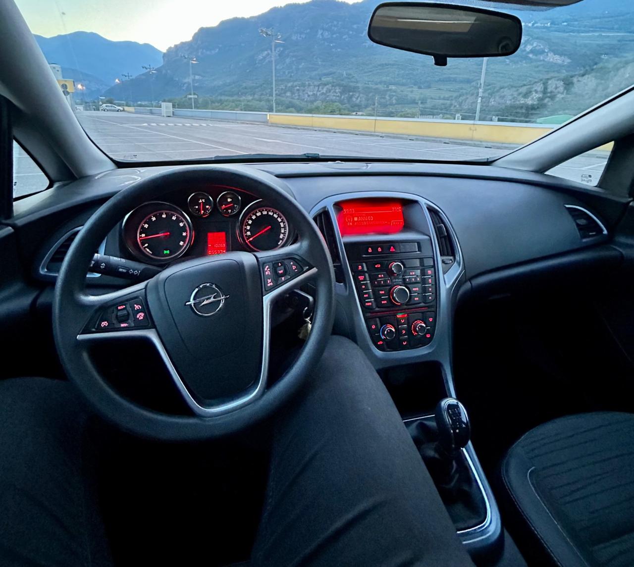 Opel Astra 1.4 Benz 5 porte Cosmo SOLO 55.000km