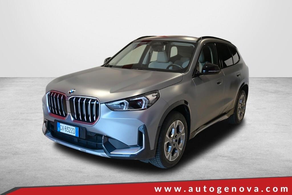 BMW X1 23D 197CV STEPTRONIC 48V X-DRIVE XLINE ( FARI ADATTIVI - CURVED DISPLAY - ACTIVE CRUISE - PELLE - NAVI - MIRROR - PARK ASSISTANT - TELECAMERA POST. - VERNICE OPACA - CERCHI 18 ) CC. 1.995