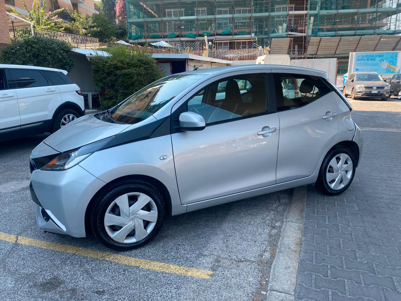 Toyota Aygo 1.0 VVT-i 69 CV 5 porte x-cool TSS MMT
