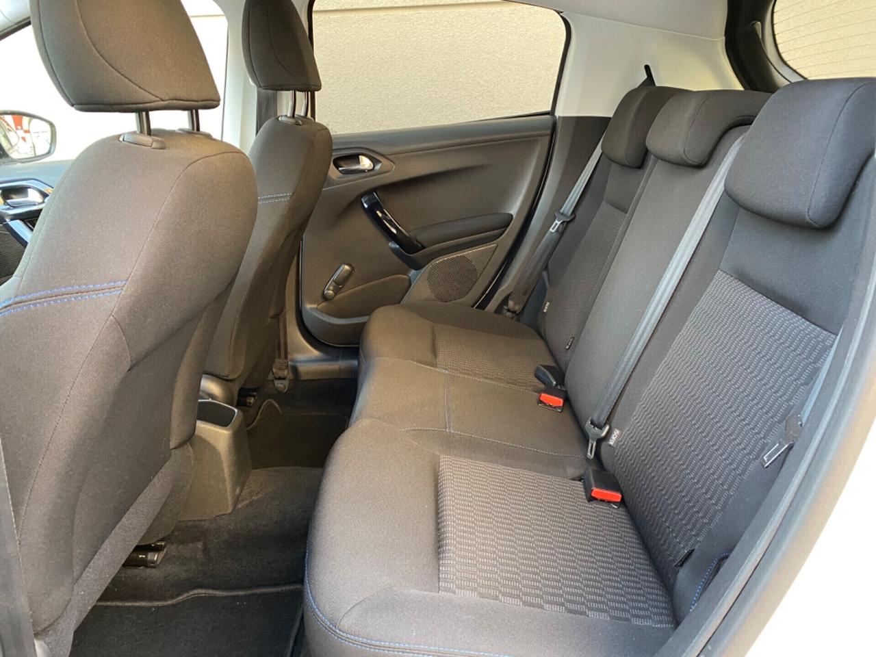 Peugeot 208 1.2 Benzina Signature