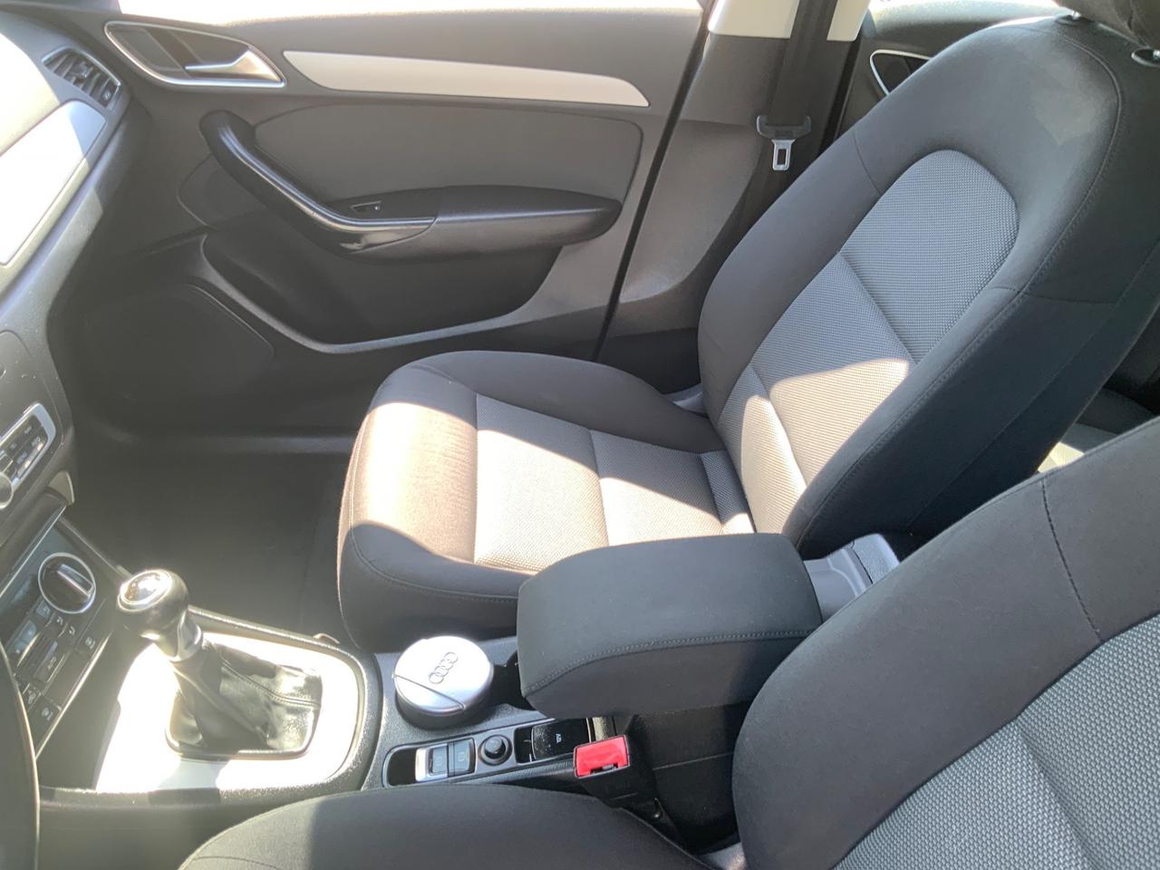 Audi Q3 2.0 TDI 120 CV Business
