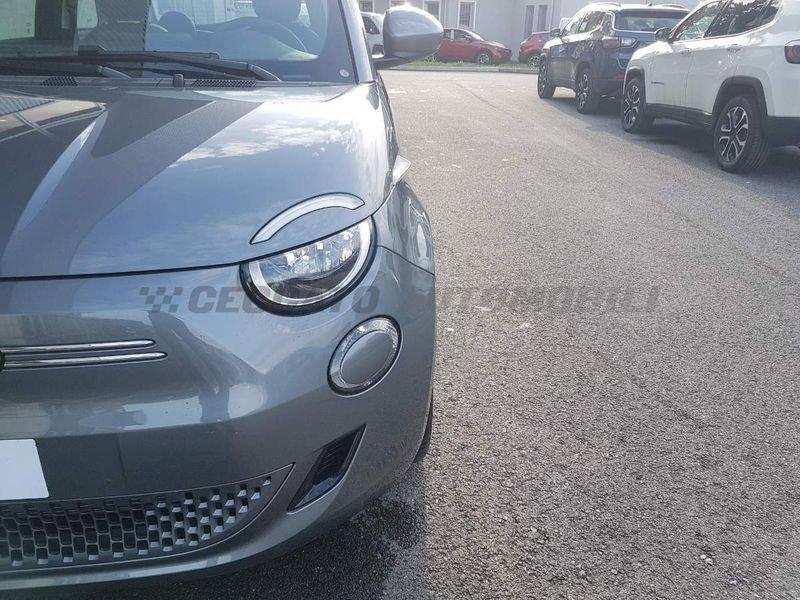 FIAT 500e LA NUOVA 500 42 kWh