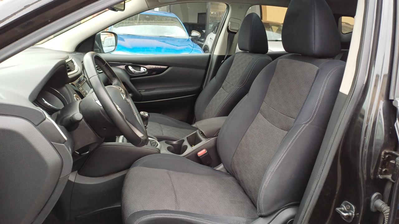 Nissan Qashqai 1.5 dCi N-Connecta