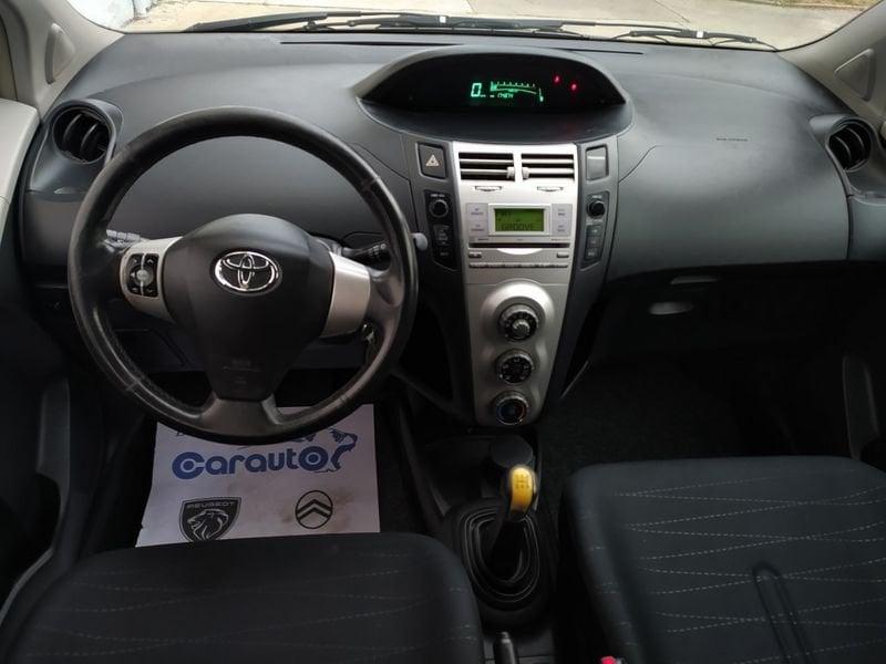Toyota Yaris Yaris 5p 1.0 Sol