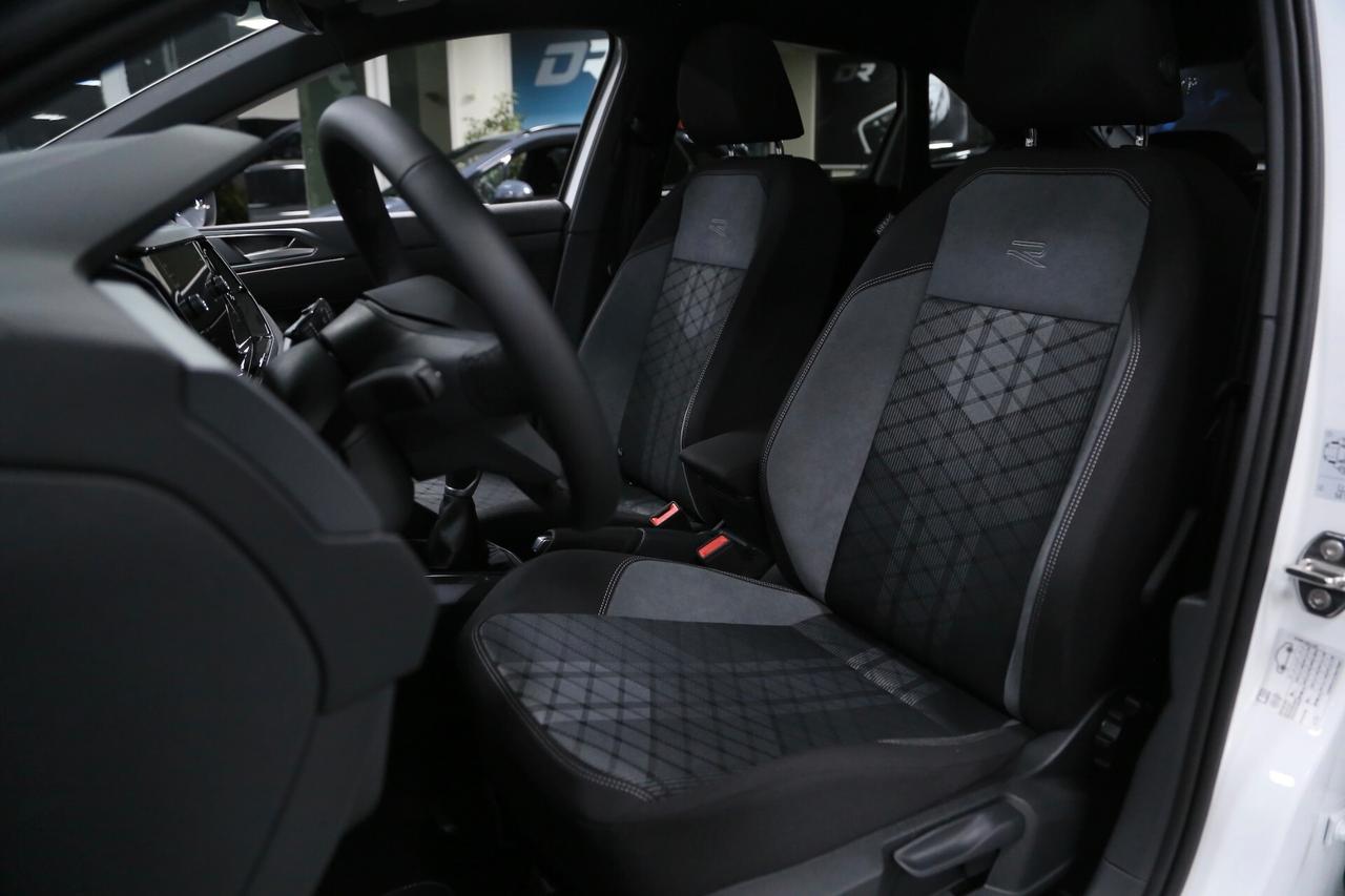 Volkswagen Taigo R-Line Plus 1.0 TSI 115 cv