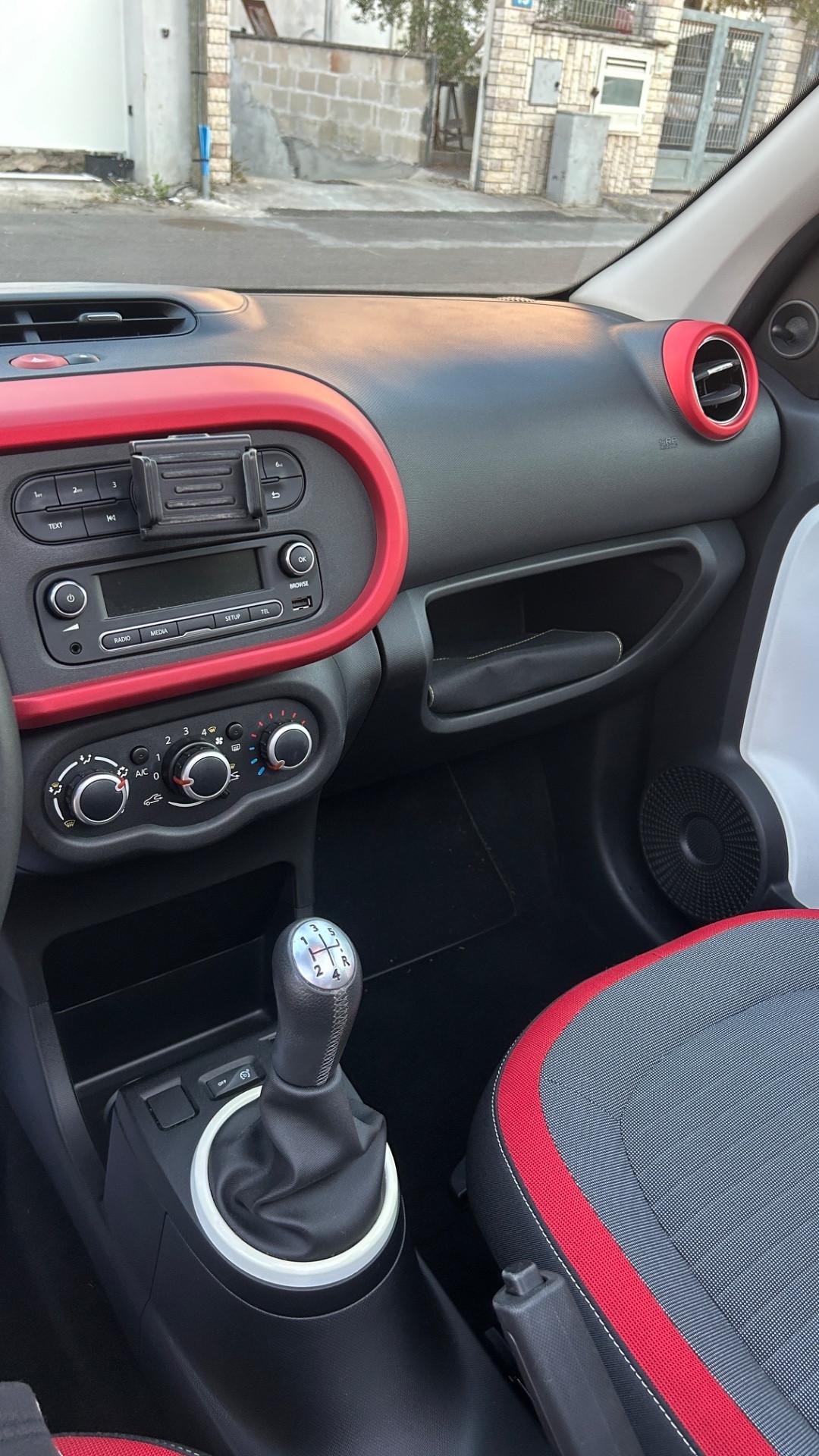 Renault Twingo Cabrio 1.0 69 cv-2016-CLIMA