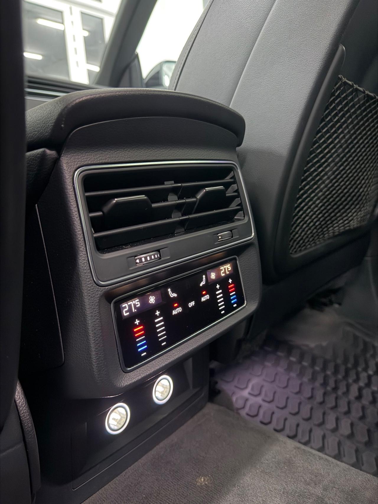 Audi Q8 50 TDI 286 CV quattro S-line FINANZIABILE