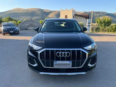 AUDI Q3 35 TDI Business Advanced