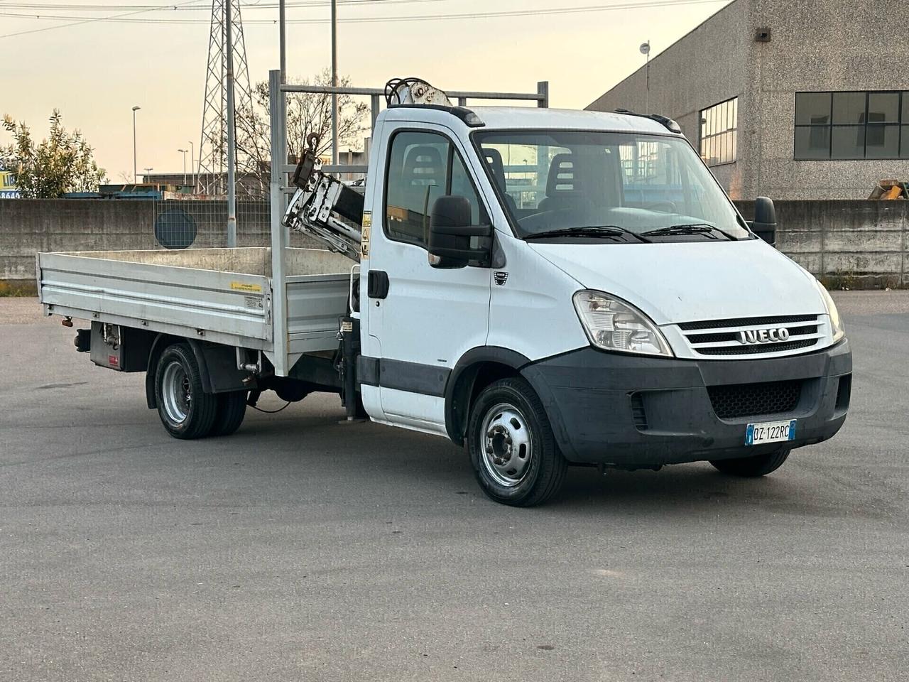 IVECO DAILY 35C12 CON GRU BONFIGLIOLI P35 SUPER PREZZO!