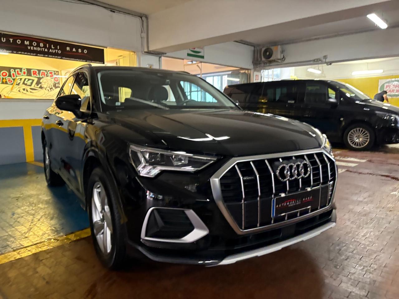 Audi Q3 40 TFSI quattro S tronic Business Advanced
