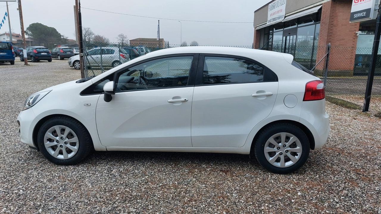 Kia Rio 1.2 CVVT 5p. Cool