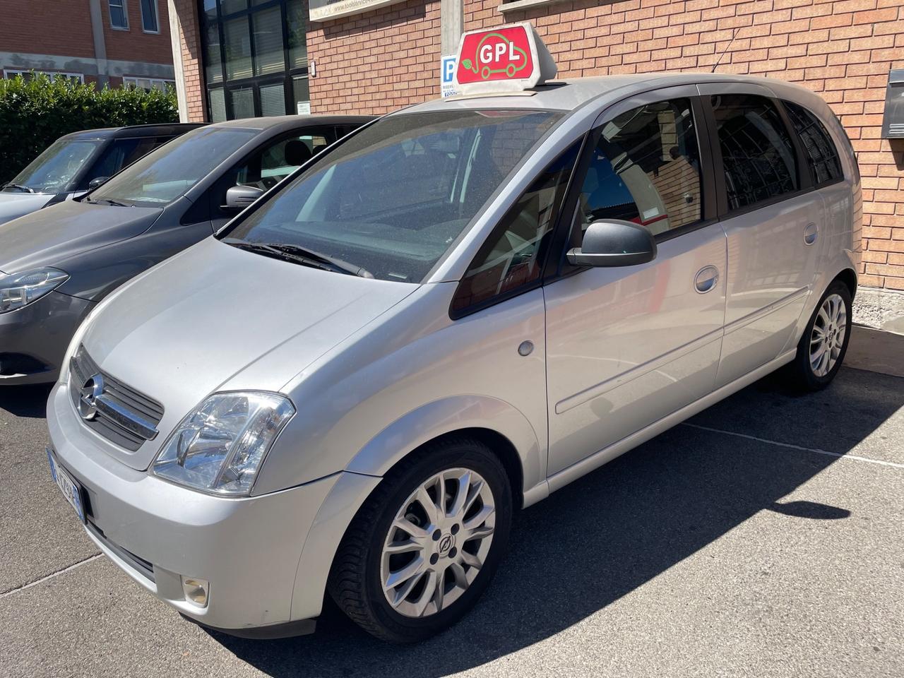 Opel Meriva 1.4 16V GPL-TECH Club