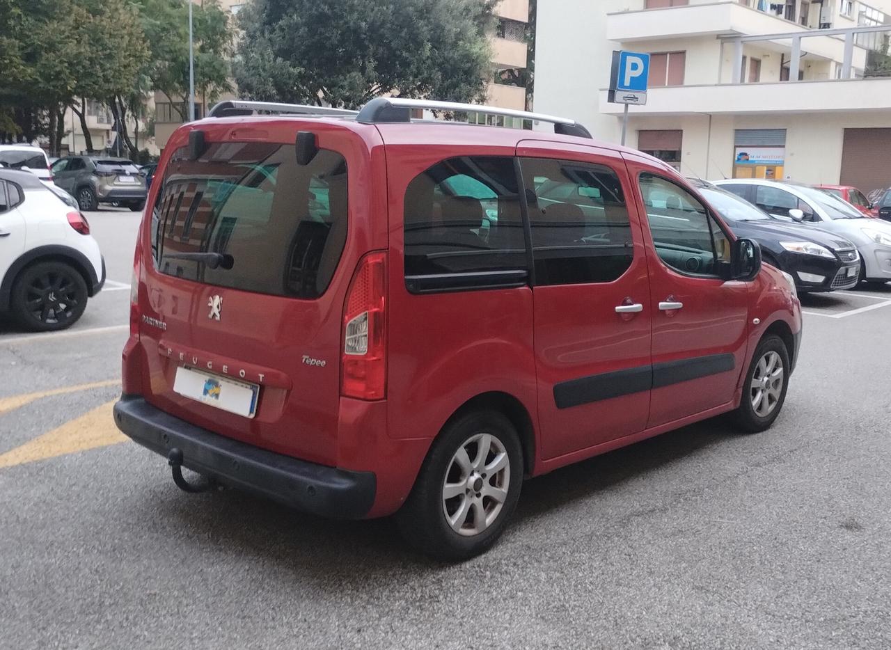 Peugeot Partner Tepee 1.6 HDi 110CV Outdoor