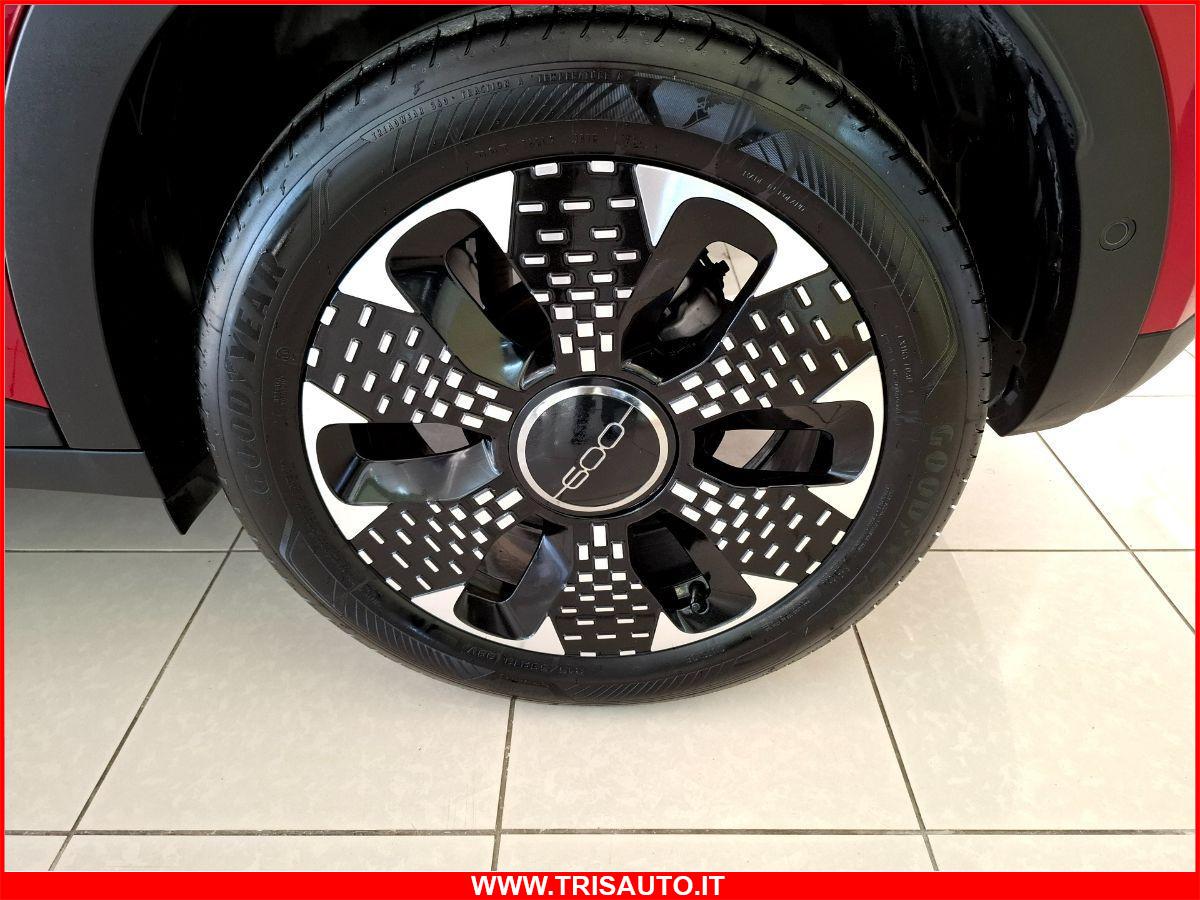 FIAT 600 1.2 T-GEN3 MHEV DCT La Prima NEOPATENTATI (FULL LED+PELLE+NAVI)