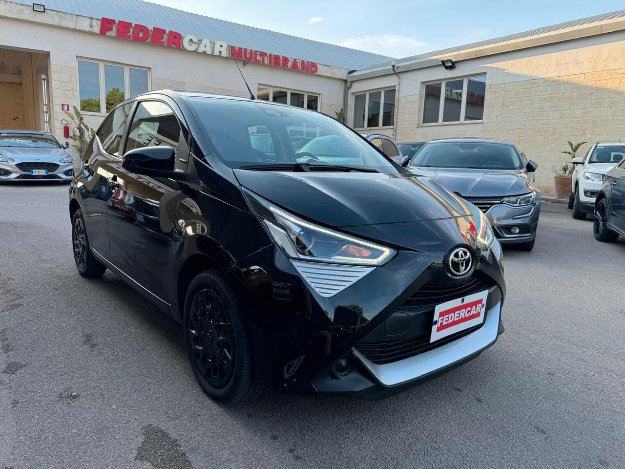 Toyota Aygo Connect 1.0 VVT-i 72CV 5 porte x-cool