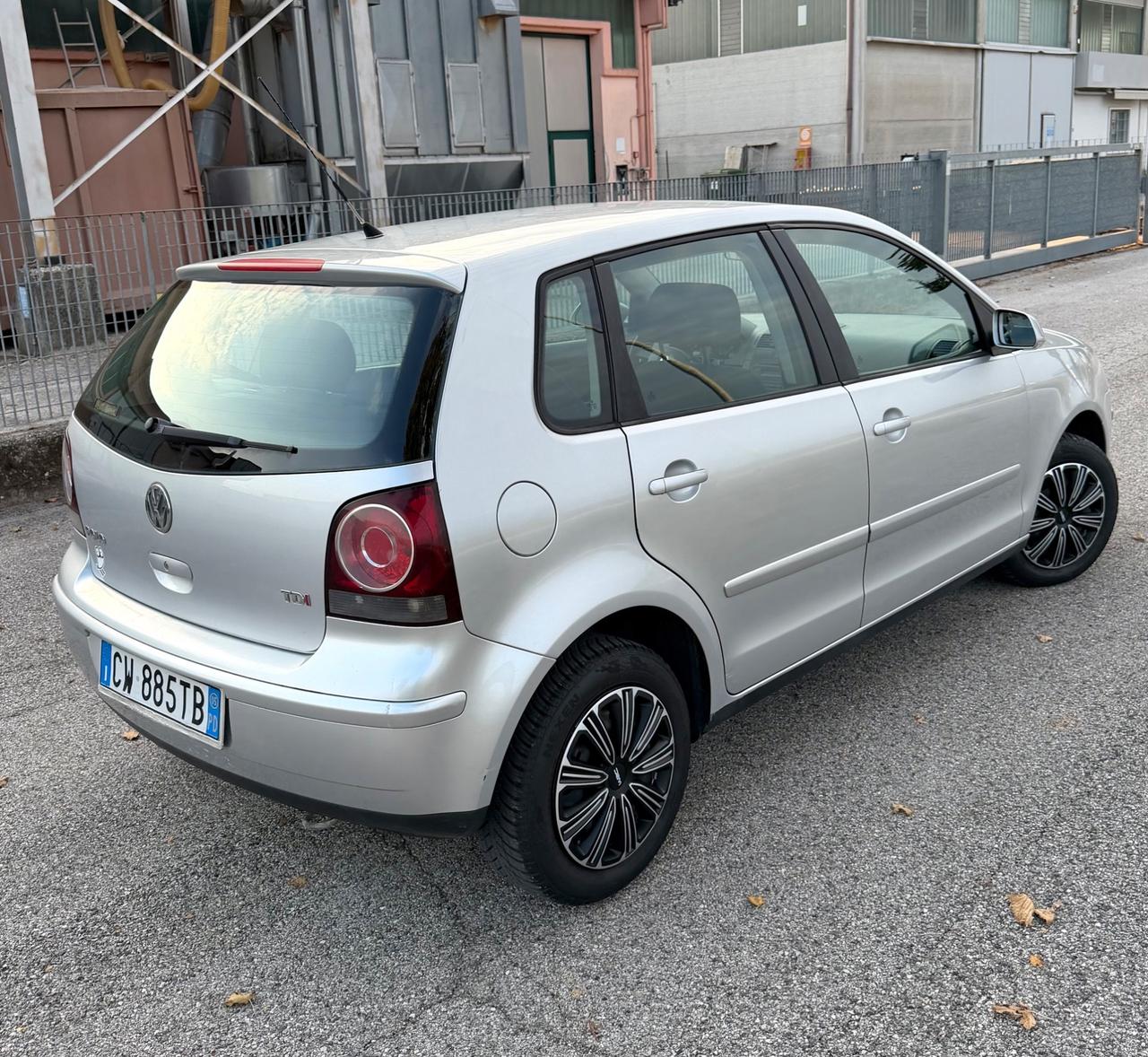 Volkswagen Polo 1.4/80CV TDI 5p. Sportline
